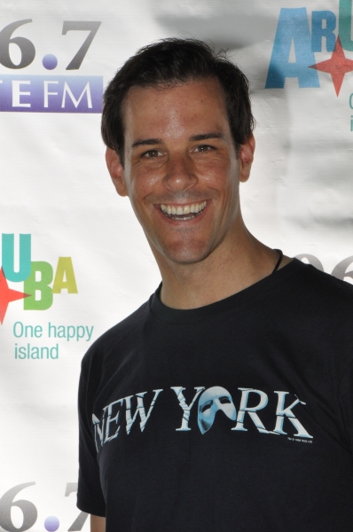 Photo Coverage: Casts of KINKY BOOTS, BEAUTIFUL, PHANTOM & More Perform in Bryant Park Image