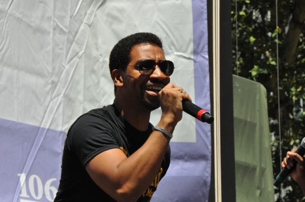 Photo Coverage: Casts of KINKY BOOTS, BEAUTIFUL, PHANTOM & More Perform in Bryant Park Image