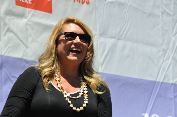 Photo Coverage: Casts of KINKY BOOTS, BEAUTIFUL, PHANTOM & More Perform in Bryant Park Image