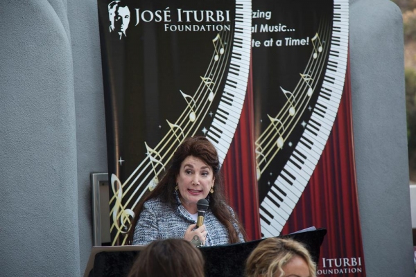 Photo Flash: Jose Iturbi Foundation Salutes Sinatra's 100th at the Hollywood Bowl Image