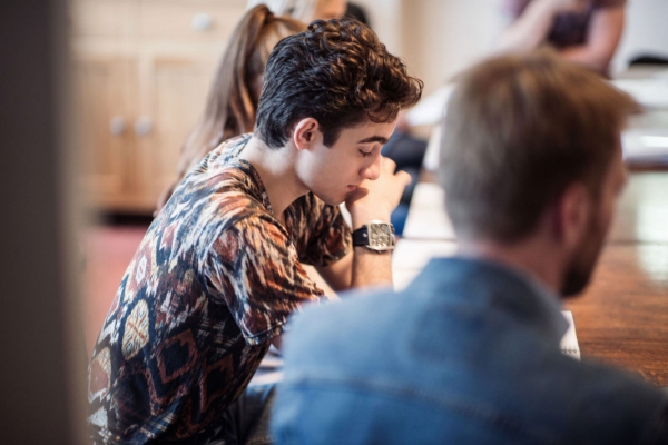 Photo Flash: First Look at Rehearsals of West End's McQUEEN Starring Stephen Wight Image