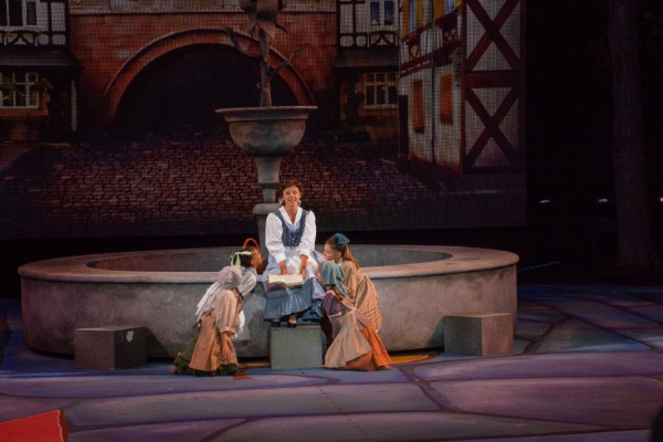 Photo Flash: First Look at Kate Rockwell, Nicholas Rodriguez and More in The Muny's BEAUTY AND THE BEAST Image