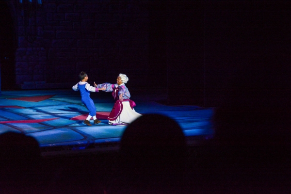 Photo Flash: First Look at Kate Rockwell, Nicholas Rodriguez  and More in The Muny's BEAUTY AND THE BEAST Image