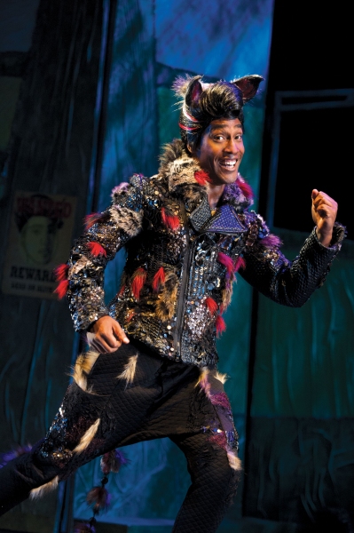 Photo Flash: New Shots from Stiles & Drewe's THE THREE LITTLE PIGS at The Palace Image