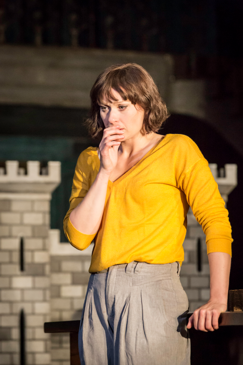 Photo Flash: First Look at Benedict Cumberbatch & More in Barbican Theatre's HAMLET Image