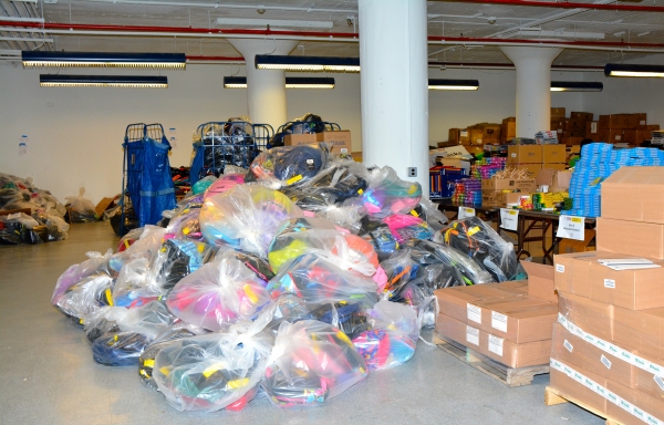 Photo Coverage: Paige Davis Teams with Volunteers of America for Operation Backpack 2015! Image