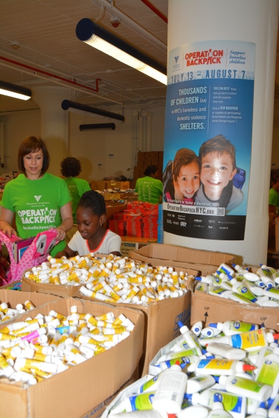 Photo Coverage: Paige Davis Teams with Volunteers of America for Operation Backpack 2015! Image