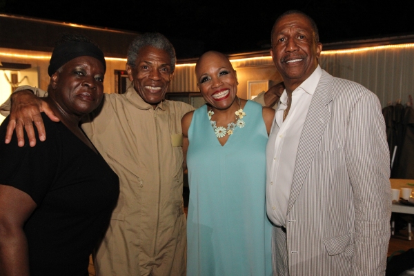 Photo Flash: Phylicia Rashad, Andre De Shields & More Original Cast Members from THE WIZ Reunite in Central Park! 