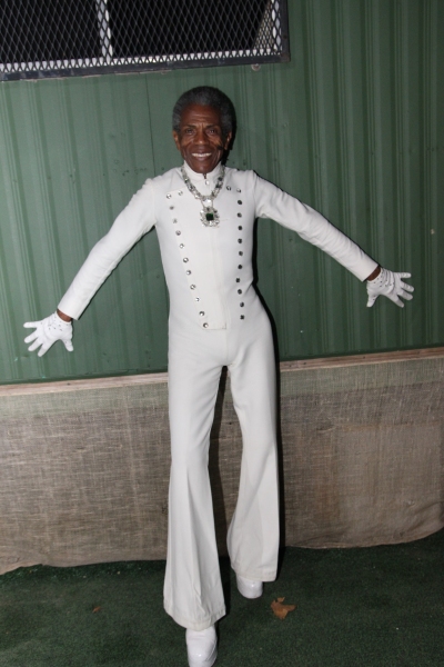 Photo Flash: Phylicia Rashad, Andre De Shields & More Original Cast Members from THE WIZ Reunite in Central Park!  Image