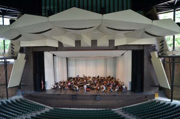 Photo Flash: Sneak Peek at Megan Hilty's Debut Performance With The Philadelphia Orchestra Image