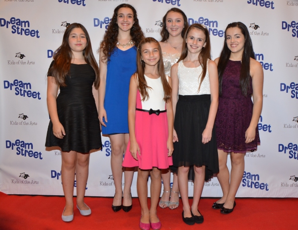 Chloe Wheeler, Melody Munitz, Toleeya Napolitano, Grace Mozitis and Rachael McVey Photo