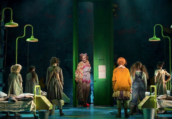 Photo Flash: ANNIE Gets a Makeover in Flashy UK Tour Image