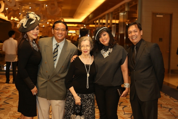 Photo Coverage: Opening Night Red Carpet of SINGIN' IN THE RAIN Image