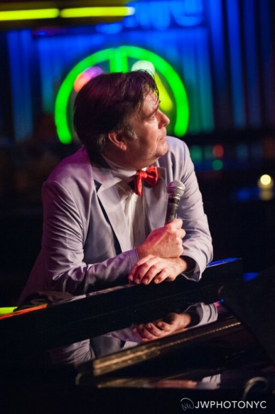 Photo Flash: Kevin Meaney Brings Comedy to Birdland Image