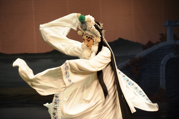 Photo Flash: Sneak Peek at Peking Opera's LEGEND OF THE WHITE SNAKE and THE JEWELRY PURSE at Lincoln Center Image