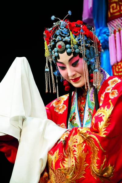 Photo Flash: Sneak Peek at Peking Opera's LEGEND OF THE WHITE SNAKE and THE JEWELRY PURSE at Lincoln Center Image