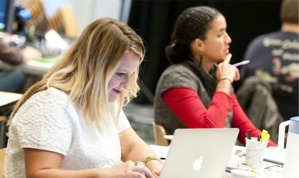 Photo Flash: In Rehearsal for Roundabout's UGLY LIES THE BONE with Mamie Gummer & More Image