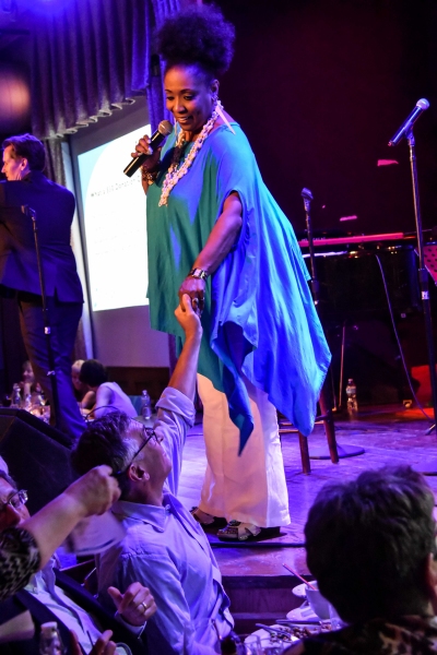 Photo Flash: CHICAGO SINGS THE BEST OF MOTOWN Raises Record Funds for Porchlight Music Theatre Image
