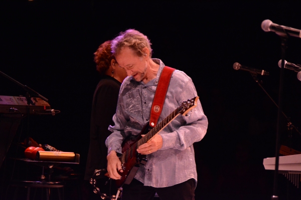 Photo Coverage: Micky Dolenz and Peter Tork of The Monkees Play NYCB Theatre at Westbury 