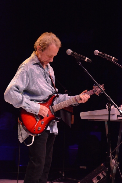 Photo Coverage: Micky Dolenz and Peter Tork of The Monkees Play NYCB Theatre at Westbury 