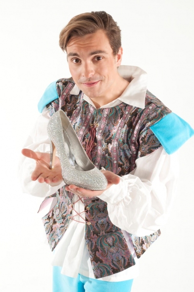 Photo Flash: CINDERELLA Pantomime at Gateshead Image
