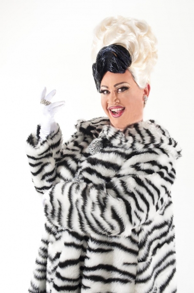 Photo Flash: CINDERELLA Pantomime at Gateshead Image