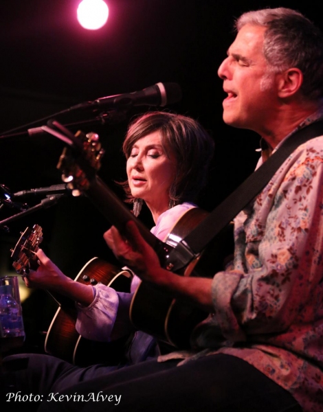 Photo Flash: Victoria Shaw Goes UNDER THE COVERS at Birdland Image