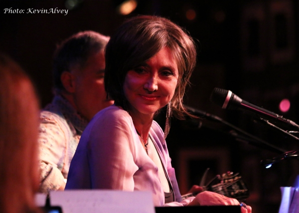 Photo Flash: Victoria Shaw Goes UNDER THE COVERS at Birdland Image
