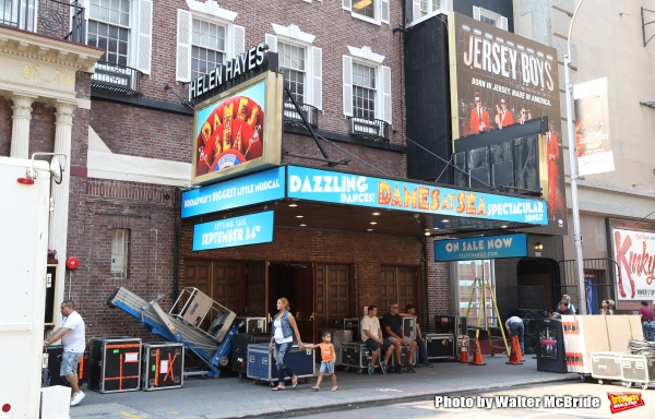 Photo Coverage: DAMES AT SEA Loads into the Helen Hayes Theatre Photo Coverage: DAMES AT SEA Loads into the Helen Hayes Theatre Image