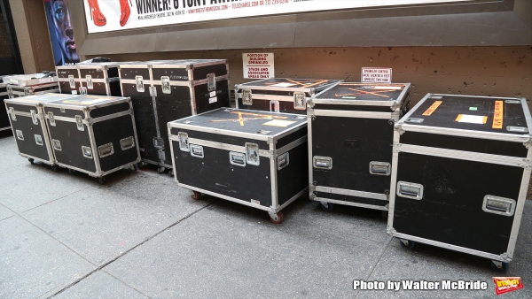 Photo Coverage: DAMES AT SEA Loads into the Helen Hayes Theatre Photo Coverage: DAMES AT SEA Loads into the Helen Hayes Theatre Image