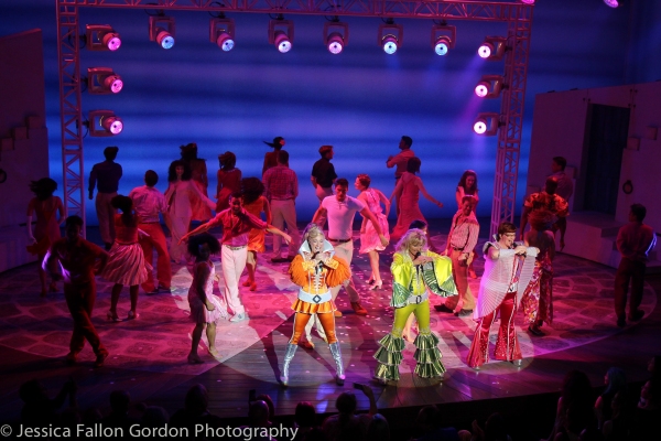 Photo Coverage: Cast of MAMMA MIA! Takes Final Bows on Broadway! Image