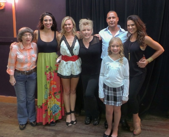 Photo Flash: Original Star Laura Bell Bundy Visits RUTHLESS! Off-Broadway Image