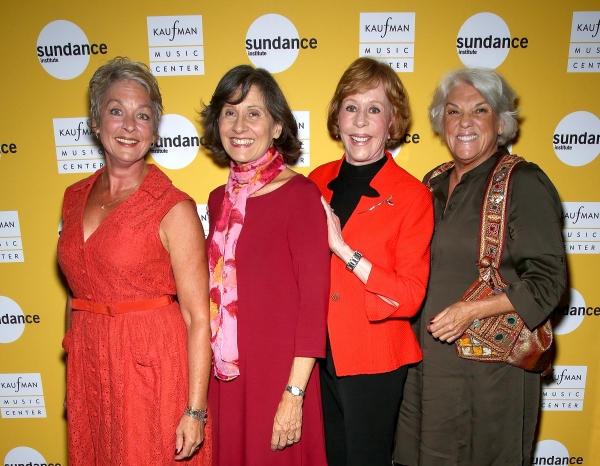 Photo Flash: Carol Burnett and Company Bring HOLLYWOOD ARMS Back to the Stage Image