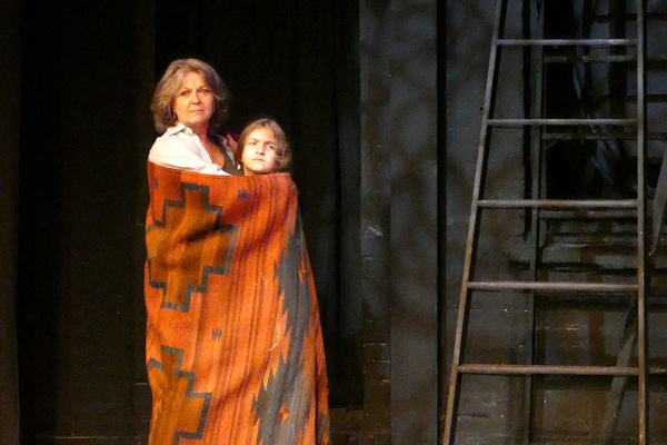 Photo Flash: First Look at BETWEEN PRETTY PLACES at 13th Street Rep Image