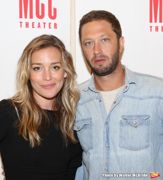 Piper Perabo and Ebon Moss-Bachrach  Photo