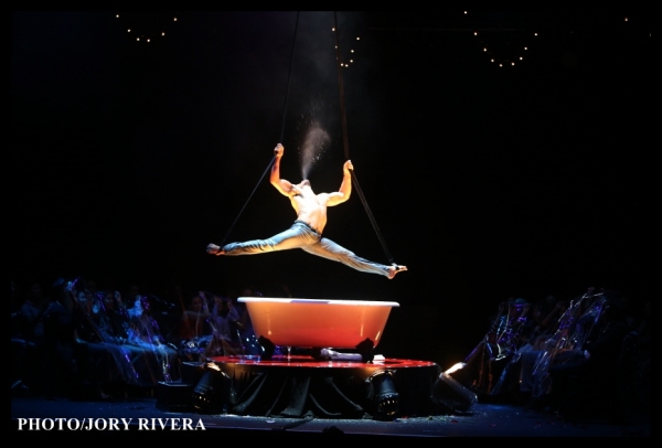 Photo Exclusive: First Look at Olivier Award Winner LA SOIREE in Manila Image