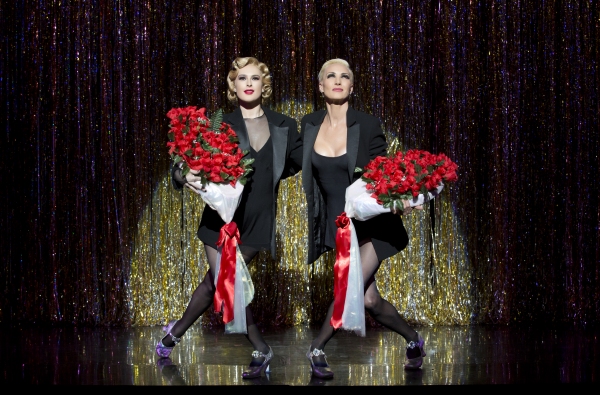 Photo Flash: Rumer Rocks CHICAGO! First Look at Broadway's Newest Merry Murderess in Action Image