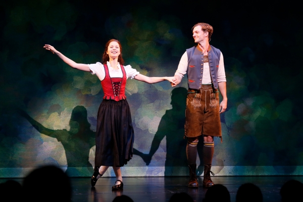 Photo Flash: THE SOUND OF MUSIC National Tour Celebrates Opening Night in Los Angeles; Curtain Call! Image