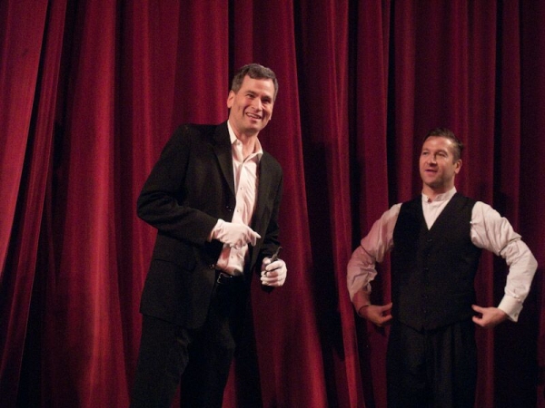 Photo Flash: Tech Writer David Pogue Guest Stars in 39 STEPS Off-Broadway Image