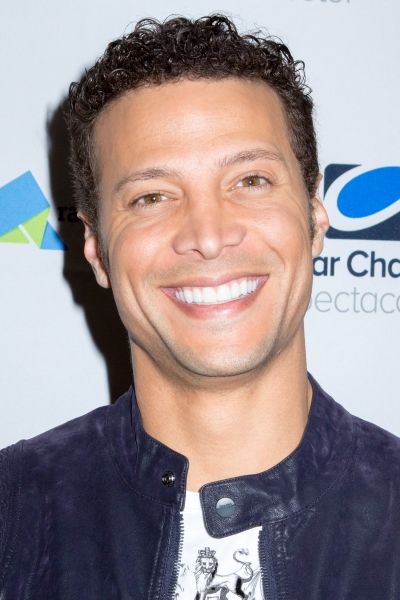 Photo Coverage: Justin Guarini, Deborah Cox, Alex Brightman, and Tony Vincent Rock Out at CELEBRITY KARAOKE! Image