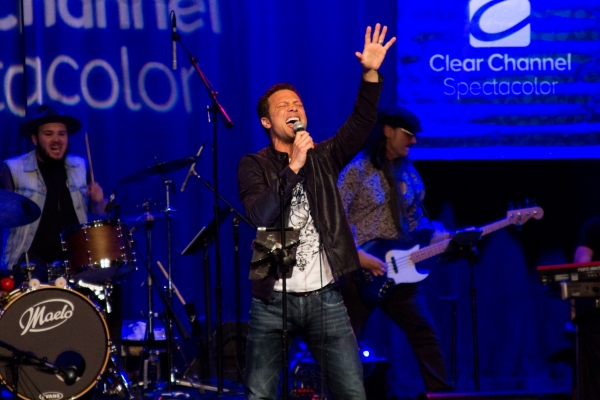 Photo Coverage: Justin Guarini, Deborah Cox, Alex Brightman, and Tony Vincent Rock Out at CELEBRITY KARAOKE! Image