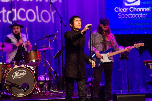 Photo Coverage: Justin Guarini, Deborah Cox, Alex Brightman, and Tony Vincent Rock Out at CELEBRITY KARAOKE! Image