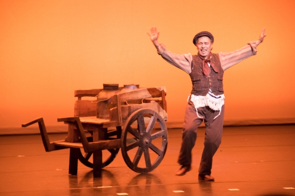 Photo Flash: National Asian Artists Project's PAST, PRESENT & FUTURE Gala Does DREAMGIRLS, THE KING AND I, LES MIS and More  Image
