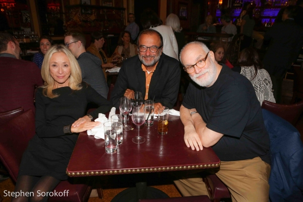Photo Coverage: Lisa Howard Makes Solo Debut at Feinstein's/54 Below! Image