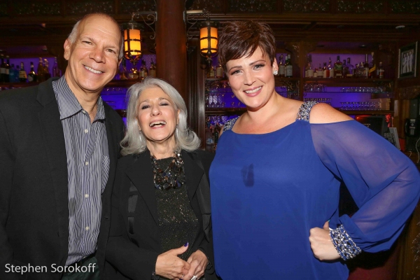 Photo Coverage: Lisa Howard Makes Solo Debut at Feinstein's/54 Below! Image