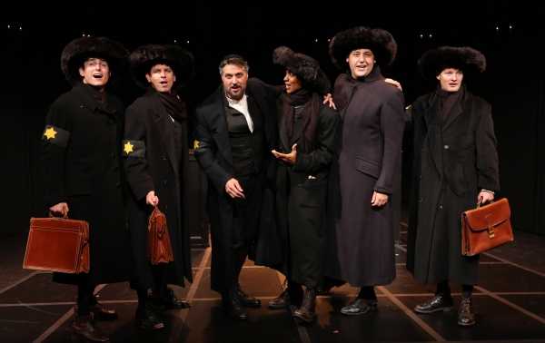 Photo Flash: First Look at York's ROTHSCHILD & SONS with Robert Cuccioli Image