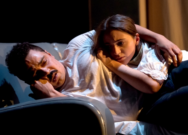 Photo Flash: First Look at THE GLASS MENAGERIE at the Nuffield 