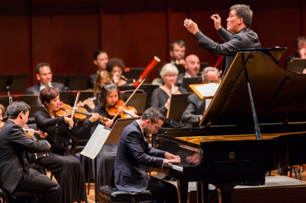 Photo Flash: First Look at Alan Gilbert & New York Philharmonic in Inaugural Performance Residency at University of Michigan Image