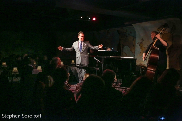 Photo Coverage: Kurt Elling Makes Cafe Carlyle Debut with ELLING SWINGS SINATRA Image