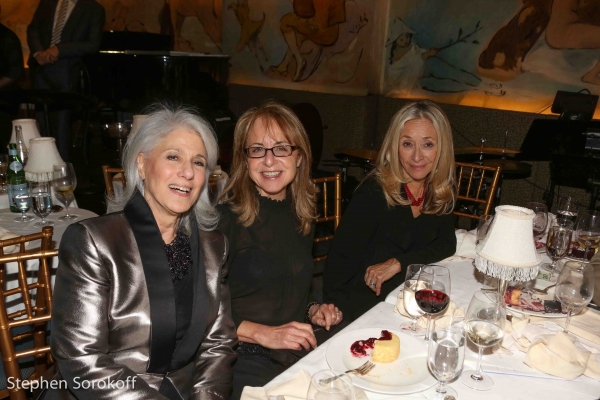 Photo Coverage: Kurt Elling Makes Cafe Carlyle Debut with ELLING SWINGS SINATRA Image